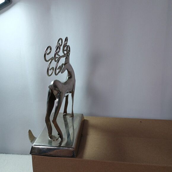Pair of Silver Reindeer Stocking Holders – Mantelpiece Christmas Decor – Metal - Picture 7 of 10